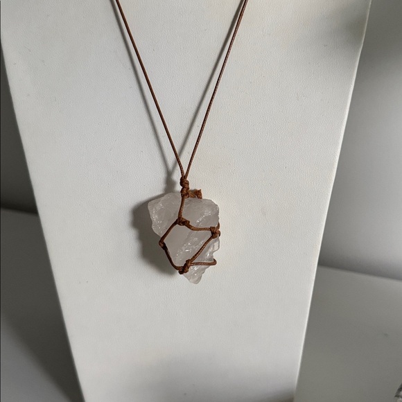 Clear Quartz Rope Wrap Rock Crystal Pendant Necklace - Picture 2 of 6
